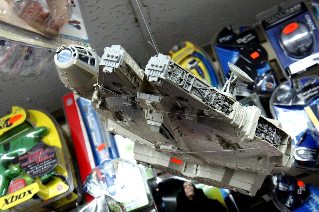 Millenium Falcon, Harlem.