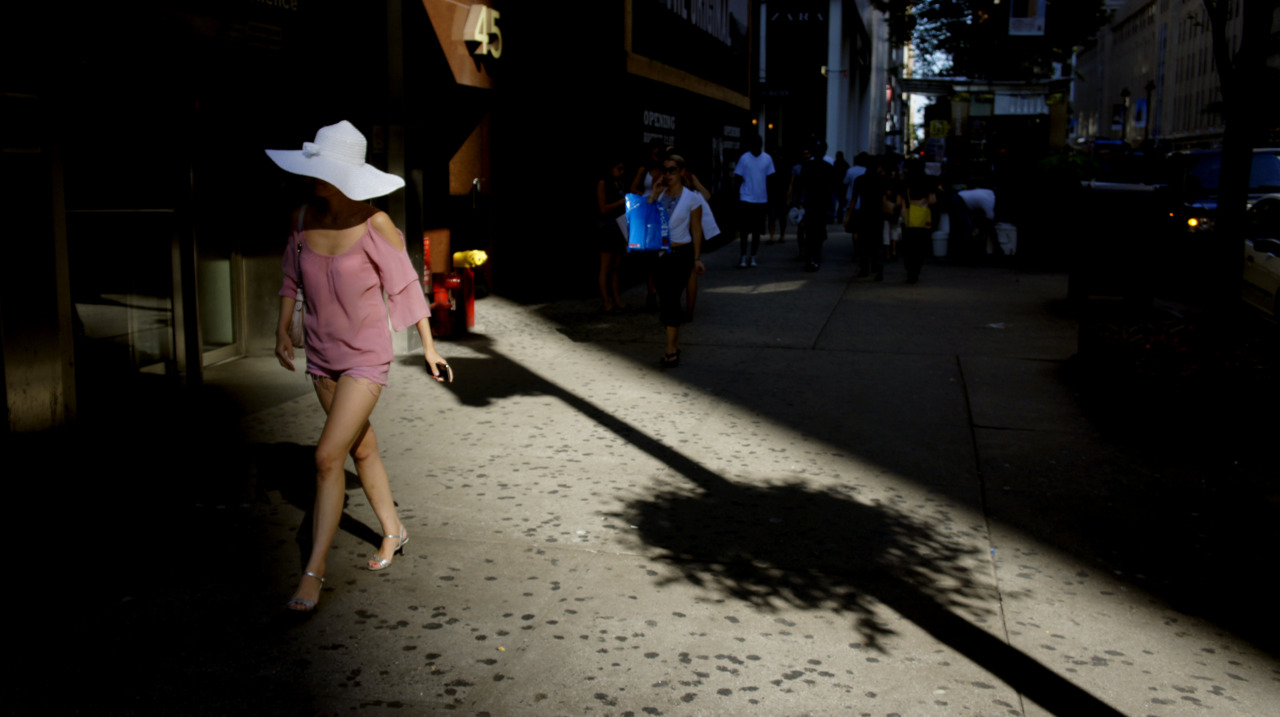 Imaginary palm tree with The Girl from Impanema on thirty third street