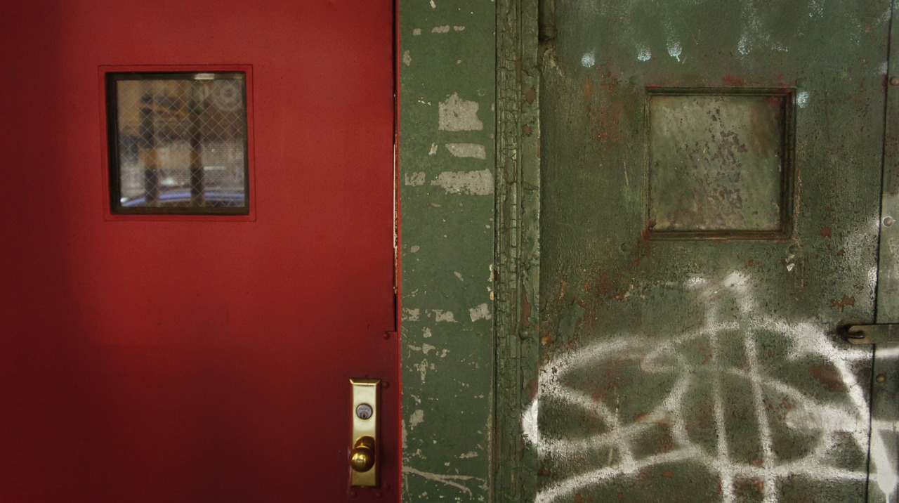 red door green door